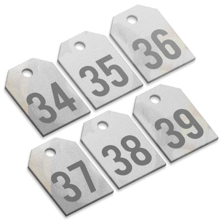 srebrna pleksi do obrobki laserowej - numerki do szatni.jpg